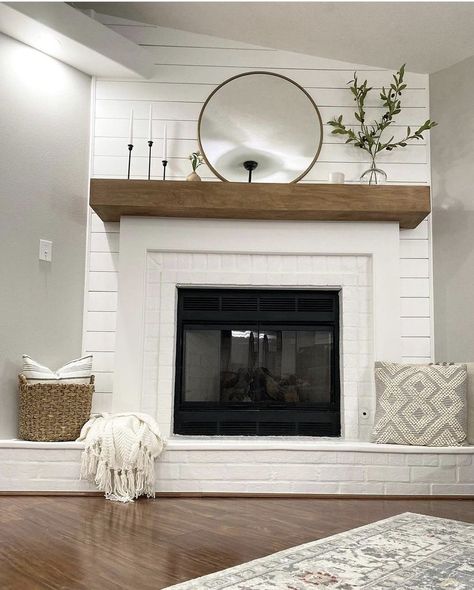 Corner Fireplace Makeover, Corner Fireplace Living Room, Modern Farmhouse Fireplace, Wood Mantle Fireplace, White Brick Fireplace, Fireplace Redo, Fireplace Mantle Decor, Brick Fireplace Makeover, Shiplap Fireplace