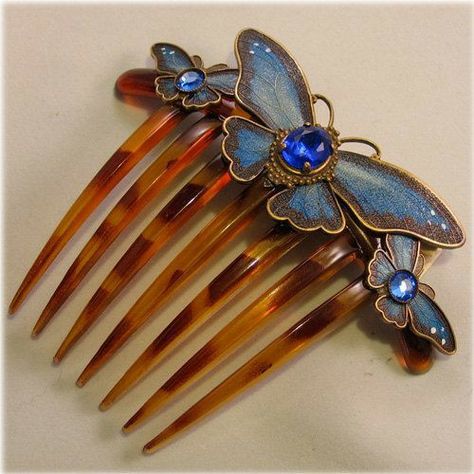 Downton Abbey Style, Antique Hair Combs, Bijoux Art Nouveau, Hair Comb Accessories, Vintage Hair Combs, Hair Adornments, Art Nouveau Jewelry, Butterfly Hair, Hair Comb Wedding