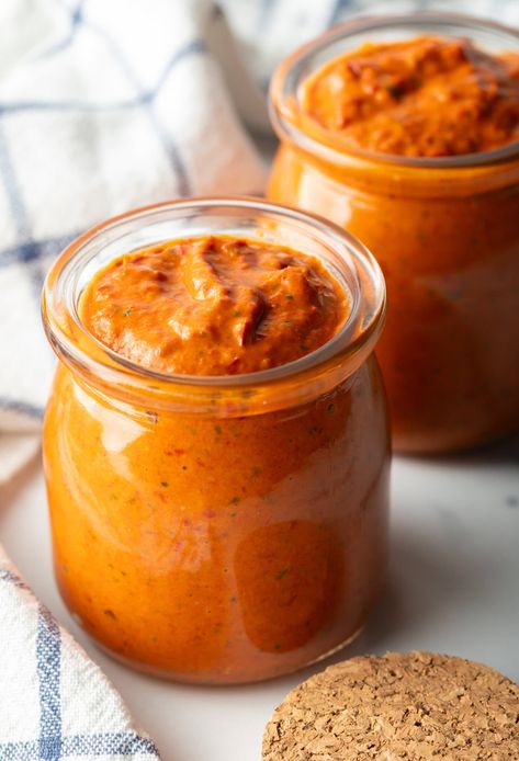 Two glass jars of thick peri peri sauce. Sauce Recipe For Chicken, Peri Peri Sauce Recipe, Fish Steak, Christmas Main Dishes, Recipe Inspirations, Comfort Recipes, Peri Peri Sauce, A Spicy Perspective, Weeknight Recipes