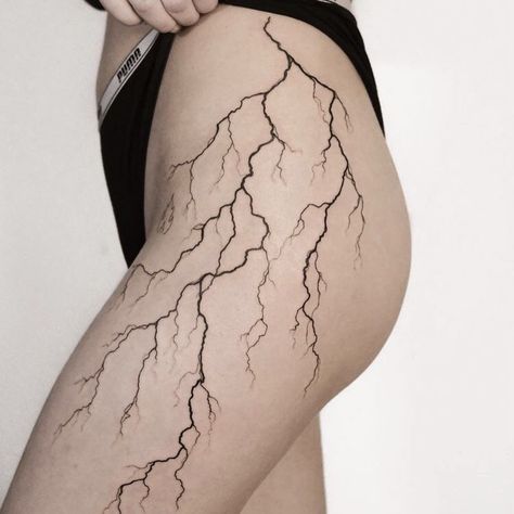 Asase Ye Duru Tattoo, Unique Tattoo Ideas For Women Creative, Edgy Tattoo For Women, Atl Tattoo, Thigh Tattoos Women Unique, Unique Hip Tattoos, Unique Thigh Tattoos, Pretty Thigh Tattoos, Blitz Tattoo