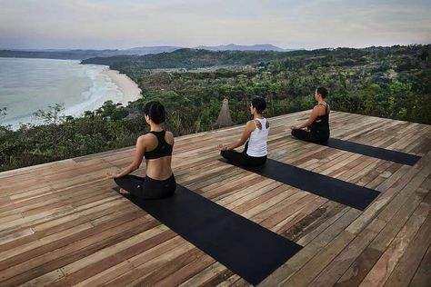 Yoga Platform, Outdoor Meditation, Yoga Place, Ashtanga Vinyasa Yoga, Eco Lodge, Yoga Space, Country Holiday, Chic Holiday, The Lost World