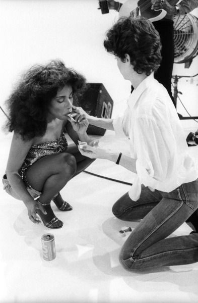 Chaka Khan 1970s Fashion, Chaka Khan Aesthetic, Chaka Khan 1970s, Black 70s Fashion, Chaka Khan, Foxy Brown, Vintage Black Glamour, Video Shoot, Music Images