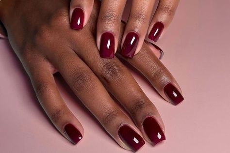 Cherry Mocha Nails, Best Nail Shape, Mocha Nails, Cherry Mocha, Oval Shaped Nails, Festive Manicure, Wide Nails, Different Nail Shapes, Manicure Colors