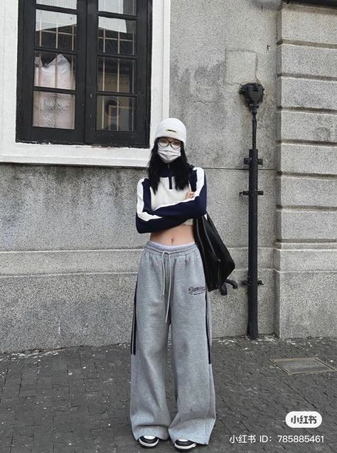 Winter Acubi Fashion – Summer Fit Baggy Clothes Baggy Top Baggy Trousers - davidreed.co Fit Ideas Aesthetic Winter, Winter Female Fashion, Streetwear Outfit Summer Female, Subversive Acubi Fashion, Asian Jewelry Korean Fashion, Female Streetwear Outfits Summer, Asian Shoes Fashion, Subversive Basics Outfits, Acubi Fashion Dress