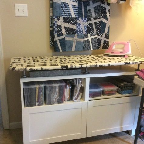 Ironing Station – IKEA hack – crossquilt Ironing Board Station, Iron Stand Design, Bench Decor Ideas, Ironing Board Storage, Diy Ironing Board, Stand Design Ideas, Ikea Tv Stand, Ironing Station, Portable Iron