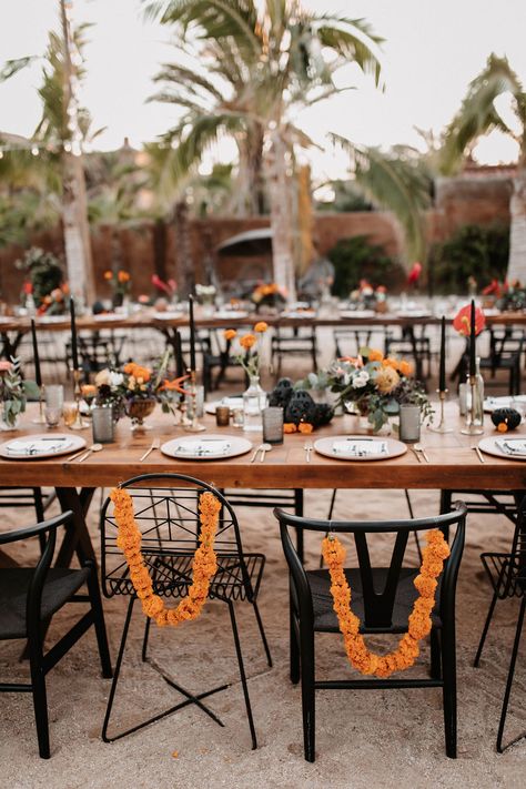 Dia De Muertos Wedding Ideas, Todos Santos Wedding, Dia De Los Muertos Wedding Ideas, Vintage Mexican Wedding, Wedding Mexican, 21 Bday, Mexican Themed Weddings, Wedding Mexico, Mexico Destination Wedding