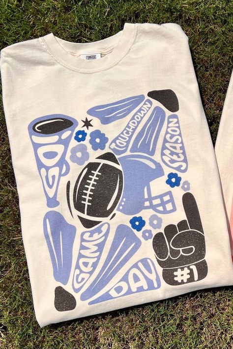 Get this popular NEW blue and black touchdown season shirt and show off your team spirit in style!  Each shirt is printed in-house by me using high-quality materials on a Comfort Colors shirt, known for its exceptional comfort, style, and durability. Available in unisex sizes S to 3X, and youth sizes, we've got you covered regardless of your preferred fit. This football game day shirt features a classic crew neck and short sleeves, making it suitable for year-round wear. The flattering silhouett Game Day Cricut Shirt, Playoff Shirt Ideas, Cute Football Shirts Ideas, Yearbook Tshirts Designs, Avid Shirts Design, Graphic Designs For Shirts, Club T Shirt Design Ideas, Cheer Shirts Designs Spirit Wear, Graphic Design Shirt Ideas