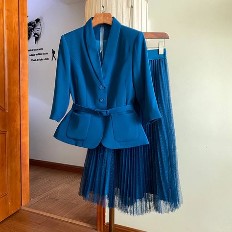 Skirt Two Piece Outfit, Blazer With Skirt, Mesh Skirts, Two Piece Outfits, Clothing Guide, High Fashion Dresses, Sunday Dress, Office Wear Women, Woman Suit Fashion