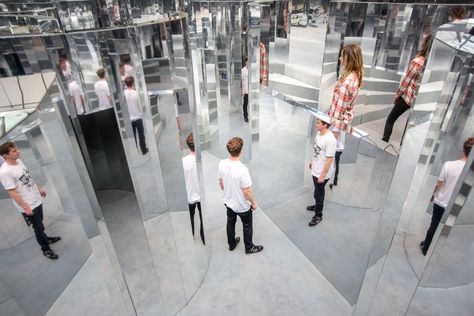 Mirror Maze is a multi-room installation built by British stage designer Es Devlin inside a former warehouse in Peckham, Southeast London. Es Devlin, Mirror Maze, Southeast London, Stage Designer, Space Man, Mirror Installation, Mirror Room, Infinity Mirror, Mirror Reflection