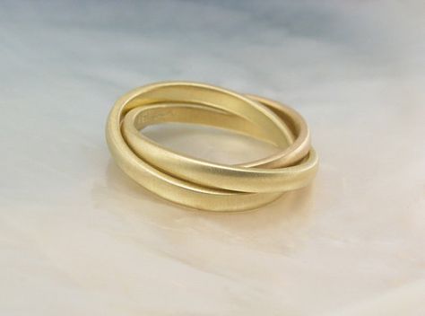 redo Rundlett graphic to be a stylized Russian wedding ring?? Wedding Ring Types, Wedding Ring Yellow Gold, Types Of Wedding Rings, Russian Wedding Ring, Rolling Ring, Russian Wedding, Trinity Ring, Spinning Ring, Pietro Maximoff