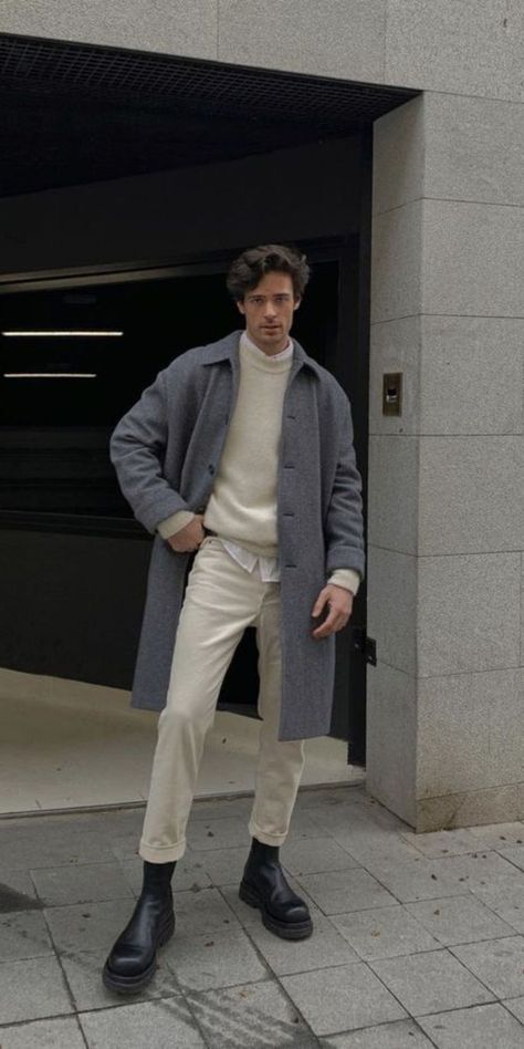 Old Money Style Outfits Winter Men, Boyfriend Aesthetic Outfit Men, Mens Old Money Fashion Winter, Europe Men Outfits, Old Money Aesthetic Outfit Men Winter, Mens Fashion Winter 2023, Semiformal Outfit Men, Old Money Style Men Winter, Old Money Fall Outfit Men