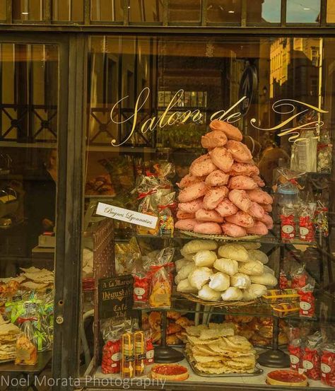 France Lyon, Summer Abroad, France Food, France Aesthetic, Fine Dining Recipes, Travel France, Lyon France, Red Thread, Pastry Shop