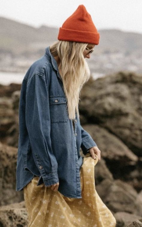 love this outfit from billabong Womens Gift Guide, Granola Vibes, Beach Fashion Editorial, Salty Blonde, Shopping Lifestyle, Gift Guide Women, Winter Beach, Mountain Girl, Winter Fit