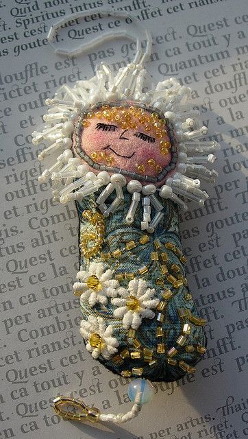 Daisy | Flickr - Photo Sharing! Embroidered Doll, Spirit Art Dolls, Spirit Dolls, Art Dolls Handmade, Tiny Dolls, Sewing Dolls, Felt Dolls, Soft Dolls, Soft Sculpture