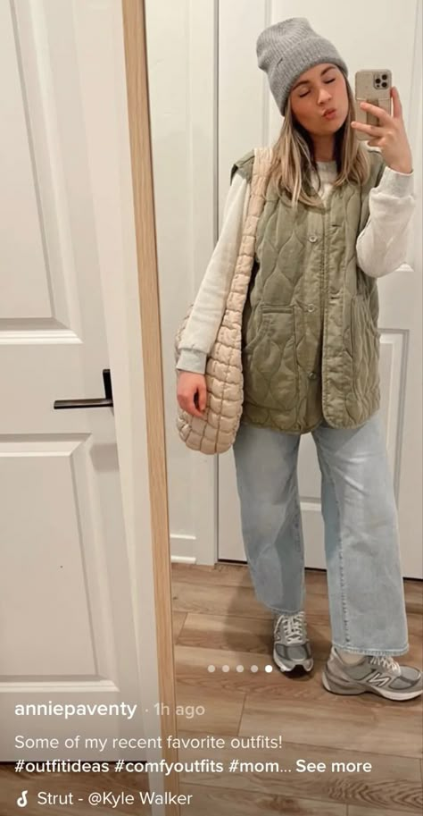 Quilted Vest Outfit, Casual Oufits, 2024 Style, Casual Outfit Inspiration, Thrifted Outfits, Long Vest, Thrift Fashion, Vest Outfits, Quilted Vest