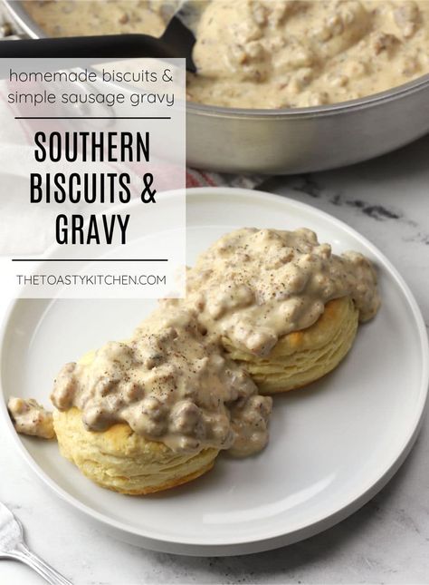 Breakfast Ideas Savory, Southern Biscuits And Gravy, Kitchen Southern, Gravy Biscuits, Sausage Gravy Recipe, Sausage Biscuits, Southern Biscuits, Weekly Dinner, Sausage Bake