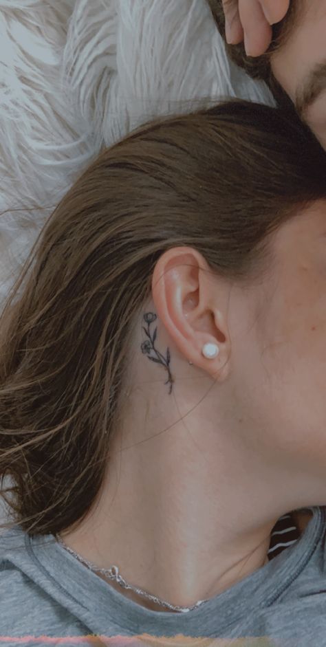 Poppy Behind The Ear Tattoo, Behind Ear Tattoo Small Flower, Behind Ear Flower Tattoo, Back Of Ear Tattoos For Women, Behind Ear Tattoo Women, Flower Tattoo Behind The Ear, Ear Tattoos Flower, Flower Tattoos Behind Ear, Back Ear Tattoo Women