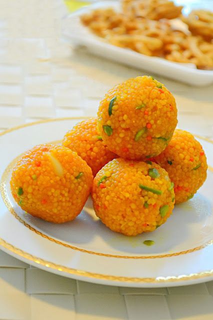 Motichoor Ladoo #IndianSweets Indian Ladoo Easy Ladoo Recipe, Easy Diwali Sweets, Motichoor Ladoo, Diwali Sweets Recipe, Ladoo Recipe, Most Popular Desserts, Diwali Sweets, Indian Dessert, Popular Desserts