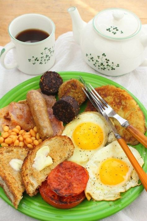 Ulster Fry Full Irish Breakfast Potato Farls, Ulster Fry, Irish Bacon, Full Irish Breakfast, Irish Dishes, Fried Breakfast, Irish Breakfast, Irish Style, Full English Breakfast