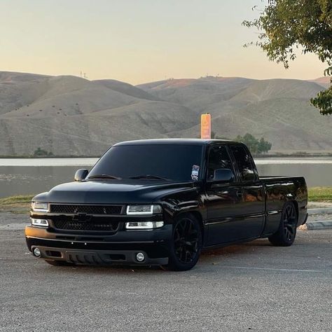 Gmc Dropped Trucks, Bubble Eye Silverado, 2000 Chevy Silverado 1500 Extended Cab, Dropped Trucks Chevy, 2000 Silverado 1500, 1999 Chevy Silverado 1500, 2004 Chevy Silverado 1500, Duramax Truck, Pink Chevy Trucks