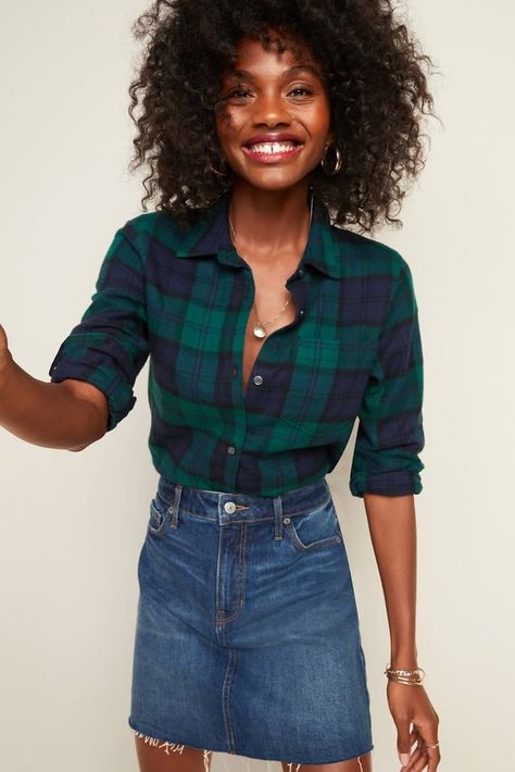 Best Flannel Shirts For Women at Old Navy Ways To Wear A Flannel Shirt, Ways To Wear A Flannel, Black Leather Leggings Outfit, Plaid Shirt Outfits, Leather Leggings Outfit, Womens Flannel Shirt, Plaid Outfits, Long Sleeve Plaid, Plaid Flannel Shirt