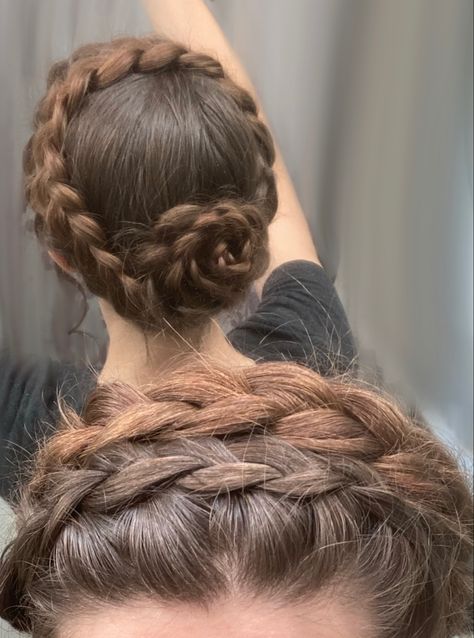 Fancy updo for really long hair. Braided crown with flower braid. Wreath Braid Hair, Double Crown Braid, Really Long Hair Updo, Rose Braid Hair, Braided Up Do, Ribbon Braided In Hair, Braided Hair Crown, Braided Crown Updo, Paint Ideas 2023