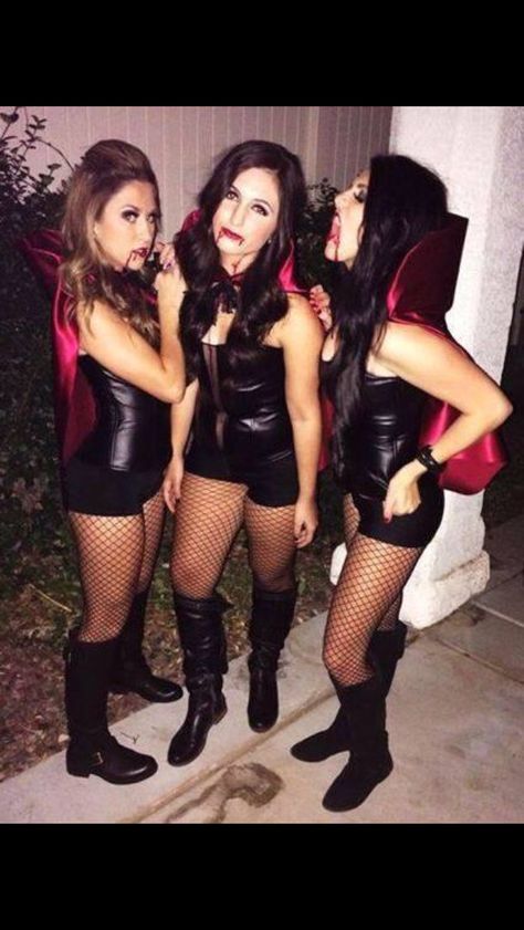 DIY Halloween Vampire Costumes Group Vampire Costumes, Vampire Duo Costume, College Vampire Costume, Vampire Diy Costume, Hot Vampire Costume, Vampires Costume, Vampire Diy, Vampire Costume Diy, Redhead Costume