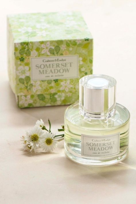 Crabtree   Evelyn somerset meadow eau de toilette Fragrances Perfume Woman, Perfume Collection Fragrance, Crabtree & Evelyn, Perfume Scents, Perfume Lover, Makeup Items, Water Lily, Perfume Collection, Belleza Natural