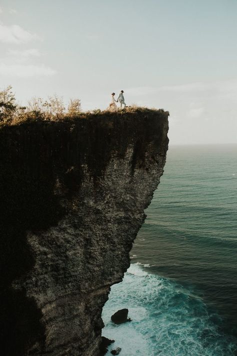 Cabin On Cliff, Cliff Jumping Aesthetic Dark, Cliff Overlooking Ocean, Cliff Reference, Ocean Cliff Wedding, Cliff Aesthetic, House Of Salt And Sorrows, Cliff Scenery, Cliff Photography