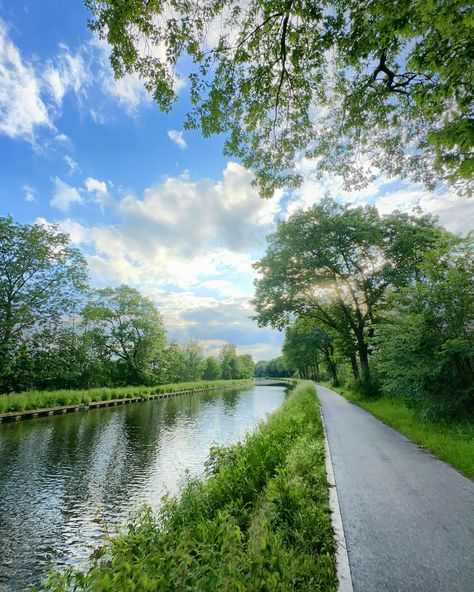 Cloudy Skies, New River, Beautiful Images Nature, Walking In Nature, Pretty Places, Beautiful Images, The Office, Walking, Take That