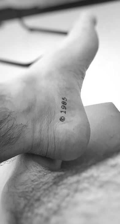 150 Unique Small Tattoos for Men – Tiny Tattoo Designs - Tattoo Me Now Idea Tattoo Men, Tiny Tattoo Men, Tattoo Ideas For Men Small With Meaning, I Am Second Tattoo, Clever Tattoos For Guys, Wrist Tattoo For Men Unique, Tatos Men, Tattoo Designs Men Simple, Best Small Tattoos For Men Hand