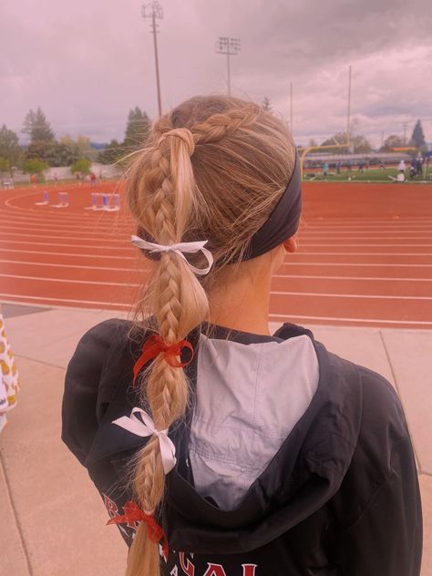 Game Day Hairstyles With Ribbon, Xc Hair Styles Ribbon, Track Hairstyles With Ribbon, Meet Day Hairstyles Track, Softball Hairstyles With Ribbon, Sports Hairstyles With Ribbon, Volleyball Hairstyles With Ribbons, Girls Softball Hairstyles, Dutch Braid Hairstyles For Sports