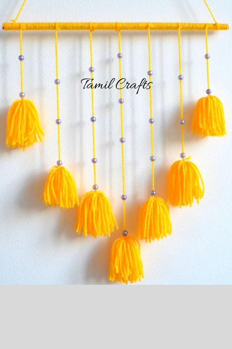 Wollen Thread Crafts Wall Hanging, Crafts For Adults Home Decor, Woolen Crafts, Dollar Store Halloween Diy, Room Ideas Wall Decor, Wall Decor Living Room Ideas, Aesthetic Wall Paint, Diy Wall Hanging Crafts, Art Wall Decor Living Room