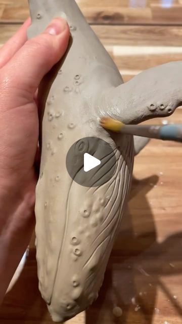 Ceramic Whale Pottery, Raku Ceramics Ideas, Clay Sea Creatures, Dough Figures, Whale Pottery, Octopus Pottery, Sculpey Clay Ideas, Whale Clay, Ceramic Sculpture Ideas