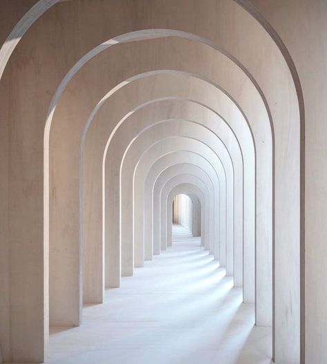 @articololighting on Instagram: “Monochromatic Mood // White  Curves and shadows by @alisonbrooksarchitects  #naturallight #arches #interiorarchitecture #architecturaldesign” Colorful Architecture, Creative Architecture, Mid Century Architecture, Photography Architecture, Principles Of Design, Minimalist Architecture, Classical Architecture, Zaha Hadid, Architecture Old