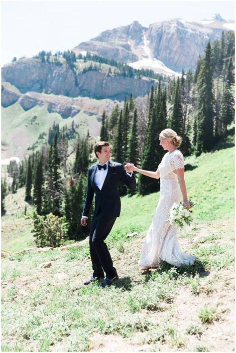 Jackson Hole Destination Wedding | Jackson Real Wedding. #wedding #weddingvenues #weddinginspiration #weddingdecorations #weddingideas Big Sky Wedding, Jackson Hole Winter, Tennis Wedding, Together Photography, Scenic Wedding, Telluride Wedding, Wyoming Weddings, Jackson Hole Wedding, Jackson Hole Wy