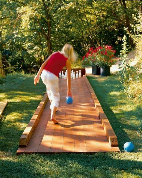 Outdoor Bowling, Diy Yard Games, Diy Playground, Garden Games, Games For Adults, Dry Creek, Backyard Playground, Backyard Play, Backyard Games