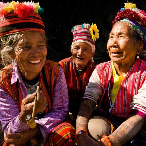 Indigenous peoples - in pictures Filipino Traditional Clothing, Native American Songs, Philippine Women, Philippines Culture, Baguio City, Filipino Culture, Indigenous Americans, Baguio, Photo Competition