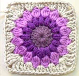 make Purple Crochet Granny Squares, Crochet Lavender Granny Square, Granys Crochet Squares Free Pattern, Purple Granny Square, Granny Square Blankets, Crochet Flower Granny Square Pattern, Granny Square Pattern Free, Crochet Flower Squares, Afghan Squares