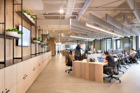 RigUp Office | MF Architecture | Archinect Open Office Space, Bureau Open Space, Office Tour, Corporate Office Design, Restaurant Architecture, Office Layout, H Design, Open Office, Workplace Design