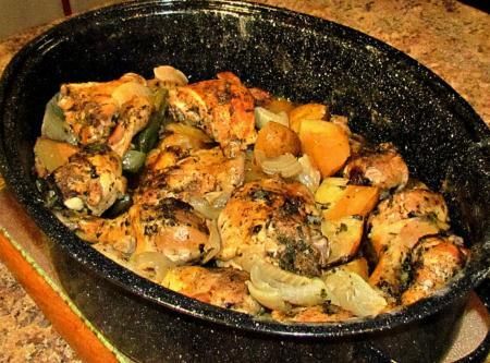 Pan-Roasted Chicken and Vegetables Recipe Roaster Oven Recipes Chicken, Roasting Pan Recipes, Roaster Oven Recipes, Roaster Recipes, Healthy Chicken Dinner, Student Recipes, Garlic Oil, Quick Easy Dinner, Healthy Kitchen