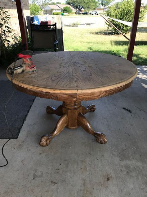 Round Oak Dining Table, Dining Room Table Makeover, Refinished Table, Kitchen Table Oak, Painted Kitchen Tables, Dining Table Makeover, Farmhouse Fresh, Kitchen Table Makeover, Round Kitchen Table