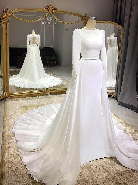 Hijab Simple Wedding Dress, Hijabi Wedding Dress Simple, Muslim Wedding Dresses Modern, Simple Wedding Dress With Veil, Hijab Wedding Dresses Simple, Simple Muslim Wedding Dress, Hijabi Wedding Dress, Slim Wedding Dresses, Minimalist Wedding Gown