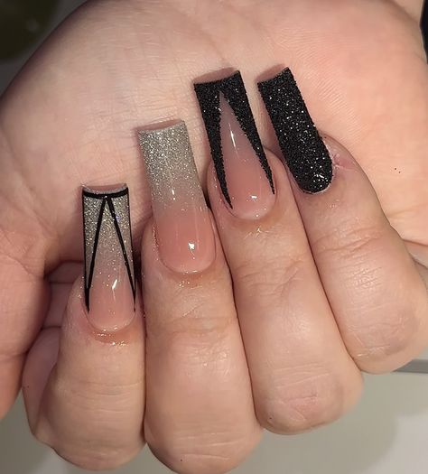 Sophisticated Manicure, Stylish Nail Art, Coffin Nails Matte, Square Nail, Red Acrylic Nails, Square Nail Designs, Nail Trend, Drip Nails, Glow Nails