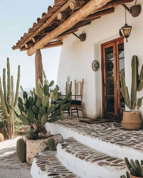 Toutes les publications • Instagram Desert Cottagecore, Nature Inspired Architecture, Desert Restaurant, Desert Interior Design, Cactus Facts, Desert Interior, Mediterranean Nature, Southwest Ranch, Desert Cottage