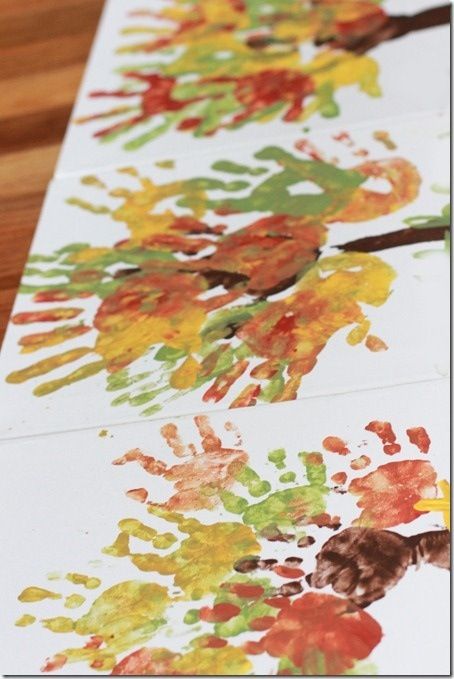 Handprint tree Nursery Tips, Toddlers Crafts, Toddler Curriculum, Autumn Craft, Thankful Tree, November Activities, Kid Craft, Autumn Crafts, Fall Crafts For Kids