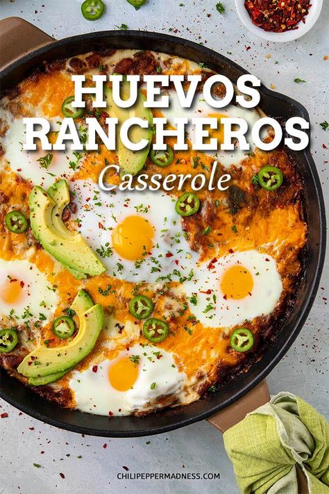 Huevos Rancheros Casserole, Breakfast Mexican, Ranchero Sauce, Huevos Rancheros Recipe, Chili Pepper Recipes, Recipes With Enchilada Sauce, Mexican Breakfast Recipes, Spicy Chicken Recipes, Mexican Breakfast