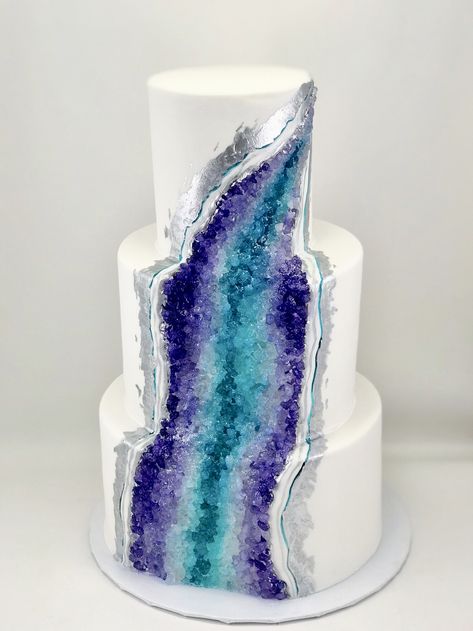 Multi-colored geode cake by Paris Custom Cakes Geode Cakes, Crystal Wedding Cake, Geode Party, Agate Wedding Cake, Geode Cake Birthday, Crystal Geode Cake, Teal Geode Cake, Square Geode Cake, Purple Geode Cake Birthday