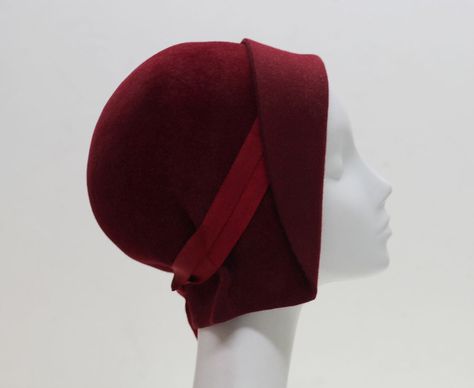 The Jeanne Felt Hat - 1920s Hat - Red Cloche Hat w/ Ribbon Accent - Classic Vintage Style Millinery by AndTheyLovedHats on Etsy https://www.etsy.com/ca/listing/253159562/the-jeanne-felt-hat-1920s-hat-red-cloche Womens Fall Hats, Cappello Cloche, 1920s Hats, 1920s Hat, Cloche Hats, Retro Hats, Red Accessories, Fall Hats, Boater Hat