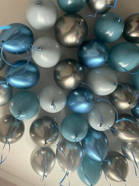 Silver And Blue Decorations Party, Blue Dancing Aesthetic, Silver And Blue Birthday Party, Silver And Blue Party Decor, 20th Birthday Ideas Blue, Blue Themed Bday Party, Blue Aesthetic Party Decor, Blue Aesthetic Birthday Decor, Sky Blue Birthday Theme